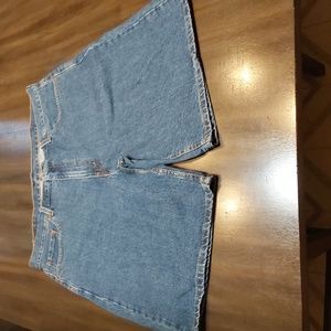 Men's preowned Levi's jean shorts 40 $15.00 #220